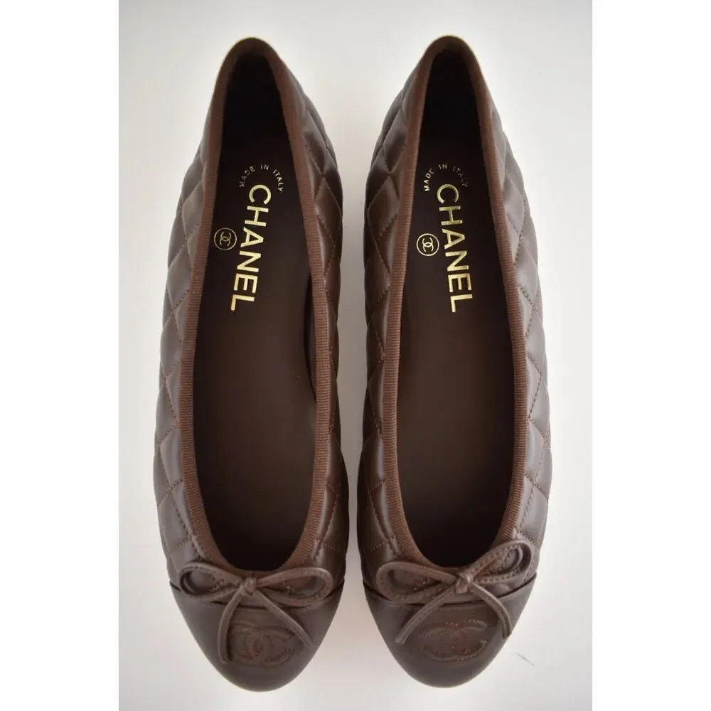 Chanel 26B Chocolate Dark Brown Lambskin Quilted CC Ballet Ballerina Flat 40